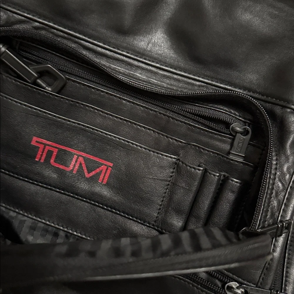 🦁▪️🦁• 🕶️ TUMI x Napa x OG Vibes 🕶️ • ▪️ 🦁 ▪️